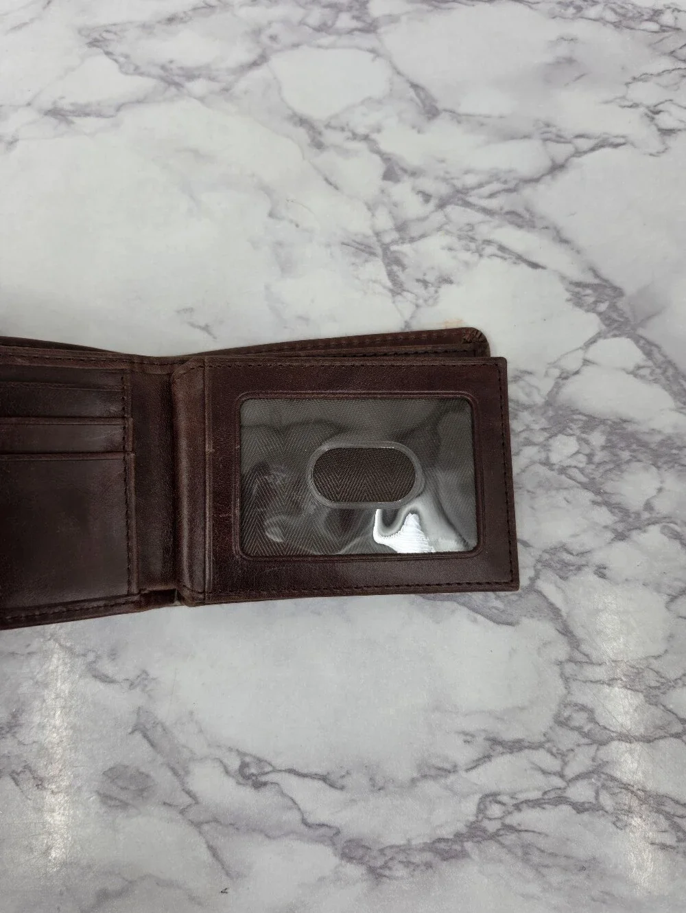 Roundtree & Yorke Men's Brown Leather Bi-Fold Wallet